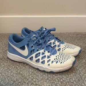 Nike Men’s Athletic Shoes in Blue and Cream